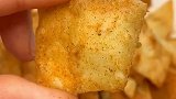 用吃剩的饺子皮，准备点小零食招待客人