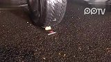 极度凶残！Xperia Active吉普车碾压测试-真九尾狐