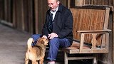 独居老人家中摔倒，饿了3天3夜，女儿：我从小被他打到大