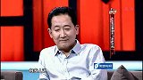 长得像李宇春的三弟，自带小板凳怒刷存在感，厉害了
