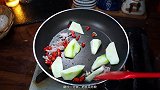 丝瓜和什么一起炒好吃又营养，丝瓜和肉丝搭配好吃又有营养