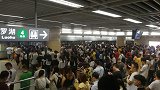 深圳地铁突发故障停运 官方：异物掉入轨行区影响供电