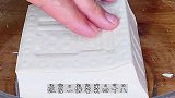 鸡蛋豆腐这么做真的太好吃了，看着都流口水，做法简单拿肉都不换