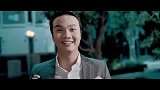 男子对美女总裁一见钟情，幸得小保安及时出手解围！