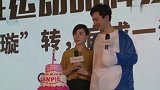 刘璇虽只有1米5的身高，但只要一穿上西装，真是美翻天了！