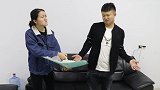 二货拖欠房租不交，房东只能停水停电，没想最后竟全都不用交了