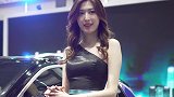 车展赛车美女车模，难掩完美好身材！