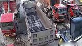 只有这条是死路，小伙却偏偏选择它，监控拍下了生前最后画面！
