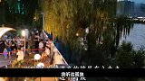 就这一瞬间我更想你了