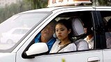 女子两次学车两次怀孕，教练被气到，驾校：学费退你找其他驾校！