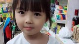 小女孩的表情，真的好丰富呀