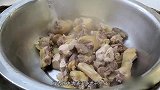 吃了一辈子鸡肉，这做法真绝了汤汁浓白如牛奶，肉质鲜香嫩滑