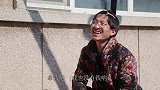包租公让租客玩大转盘，本来是想涨租金，没想被个精神病耍了