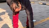 豪横大爷开盲盒后续，50块钱的盲盒能开出金条嘛？单车能变路虎嘛？玩收藏上域鉴 看见手艺