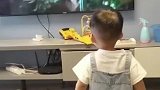 萌娃看古装剧一秒入戏，网友：这一声唤醒了上辈子的记忆