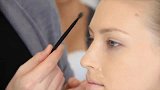 牛人给黑人妹子化妆，一顿猛如虎的操作后，网友：堪比整容！