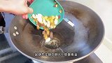 做黄焖鸡好吃的关键是酱和焖，教你正确做法，做好了比饭店还香