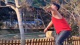 大兄弟的这套操作，真心给我笑坏了都！