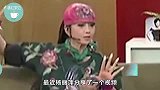 杨丽萍剧院后台曝光！穿蓝色长裙身材苗条，亲自检查演出服装
