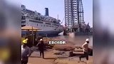 过桥就像荡秋千，以后说啥也不玩了