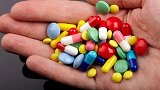 新研究：几乎所有维生素、矿物质和其他营养补充剂无保健效果