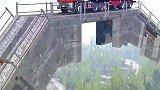 模拟：大车过断桥