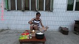 小叶子小试牛刀做寿司，本想偷着做点，谁知二哥闻着味就来了