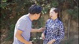 美女离婚后遇到老熟人，哪壶不开提哪壶，俩人对话从开头笑到结尾