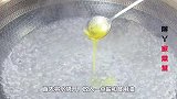 春天来了，爱吃香椿鸡蛋的朋友，多加这1步，鸡蛋更嫩，香椿更香