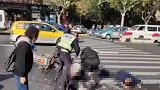 上海67岁男子驾车横冲直撞致3人受伤 警方：涉嫌酒驾
