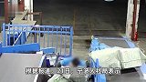 浙江一60岁快递员凌晨分拣快递时猝死，人社局回应
