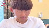 二哈跟主人要饺子吃说给留一半，吃完后主人一看：这狗不二啊！