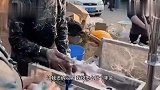 头一次见这么大卷卫生纸，这一天得拉十几次稀吧