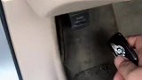 手刹不要拉得太满，小心提前报废。