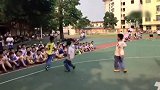 篮球-17年-欧文OR保罗？中国小学生风骚控球1V3虐野球场-新闻