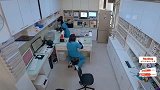 宠物医院1，二哈去献血，网友们更关心的还是这个