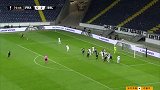 第80分钟法兰克福球员罗德射门 - 打偏