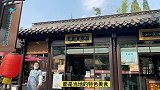 实拍6月4日，扬州瘦西湖一大姐刀功了得，把豆腐切成了头发丝