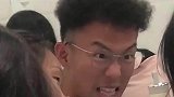 一看就没少受村头大妈的熏陶，未来的家长里短接班人