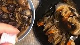 这一桌子海鲜看起来就很好吃，味道肯定很好，很鲜美哦！