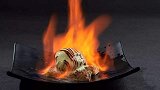 厨师包间内制作火焰冰淇淋被淋成落汤鸡 消防：停止使用明火