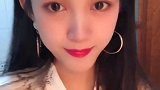 清纯姑娘，绝色容颜，眨眼的瞬间太迷人了