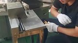 新来的师傅偷偷吃蛋卷