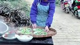 在农村这样子勤劳能干的女子绝对是人见人爱