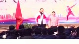 老师和学生同台演唱，老师抛砖引玉，学生一开口，震撼全场