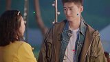 太搞笑！辣目洋子张翰对视互不认输，翰哥上演绝杀技令人脸红