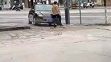 短短几秒已经看到了深深的母爱