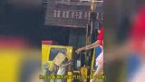 父母表演高空杂技，6岁儿子雨中抗冻守护：我要走了，父母咋办！