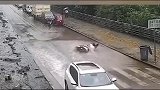 轿车过积水路面不减速怎么治还是美女有方法