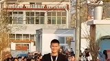小伙领全村老人拍视频，村民们非常配合